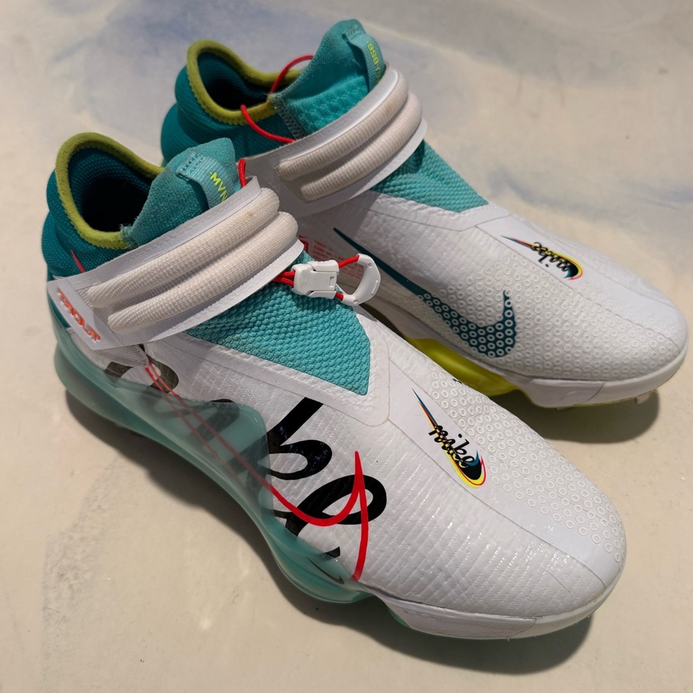 Men’s Nike Metal Baseball Cleats Teal and White
